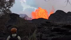 Kilauea Volcano Eruption 2018 - Scientist Watches Amazing Lava Fountain
