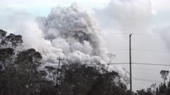 Kilauea Volcano Eruption 2018 - Large Volcanic Ash Cloud Erupts Into Sky