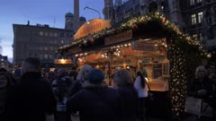 Christmas Market and New Town Hall in Marienplatz at dusk, Munich, Bavaria, Germany, Europe
