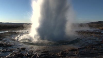 Geyser,Strokkur,erupting,Iceland