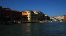 Pan Of The Rialto Bridge And The Grand Canal