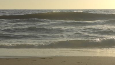 4k - early morning waves and shorebreak